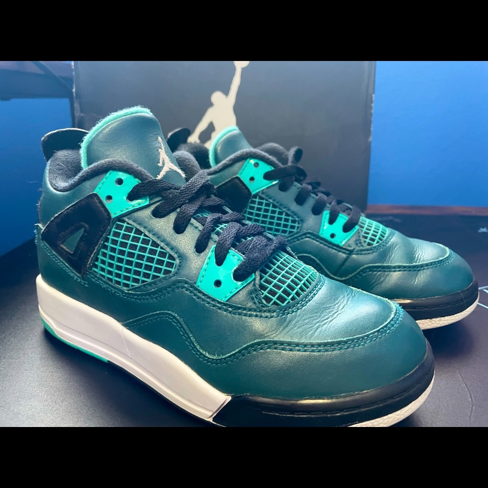AIR JORDAN IV RETRO